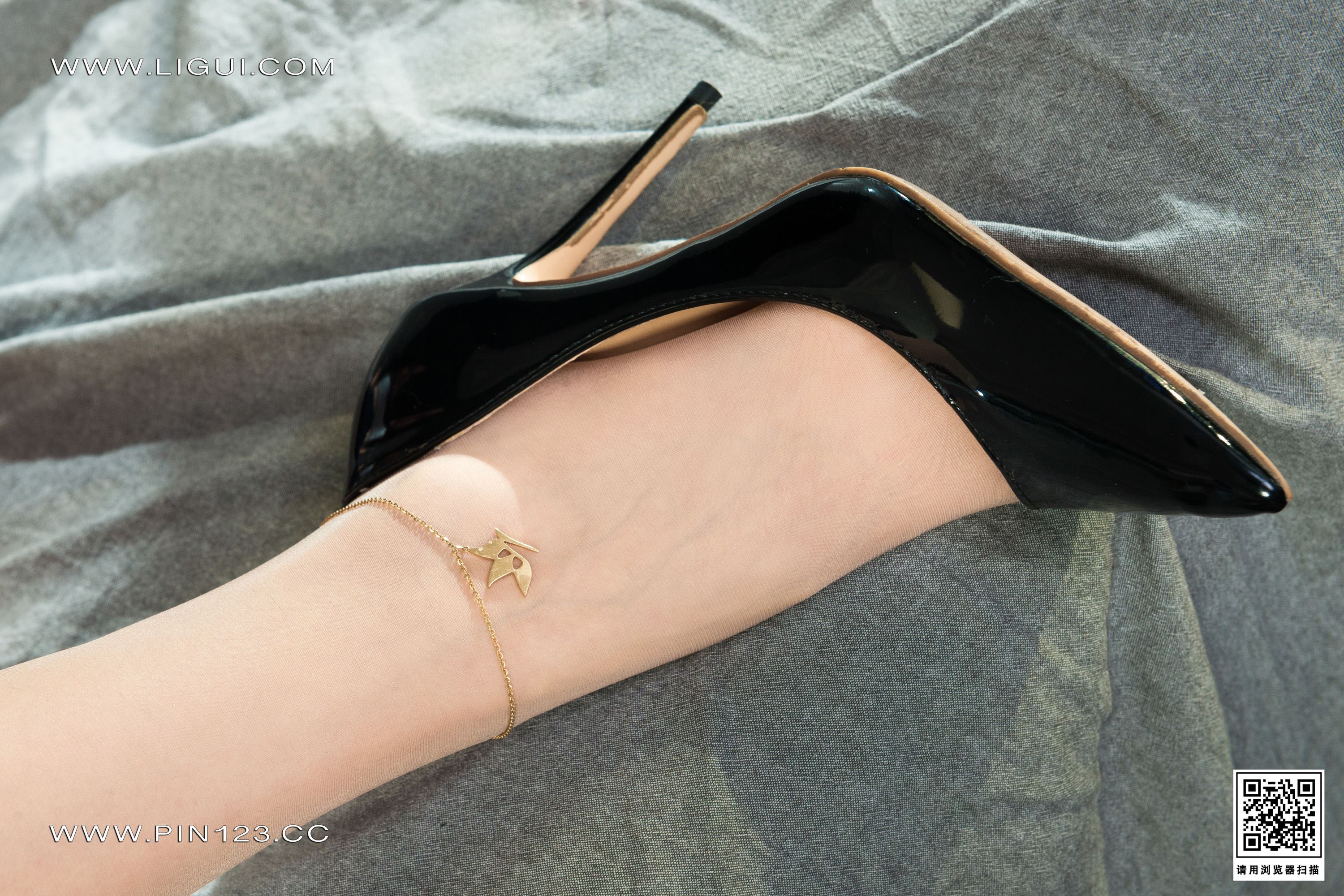 Ligui丽柜 2022.11.04 紧缚学妹 凉儿